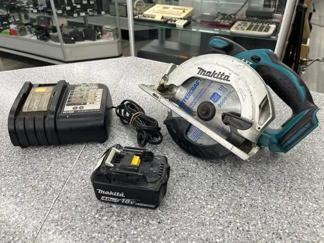 Makita DSS611 Circular Saw