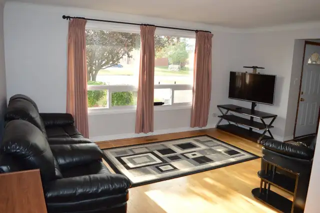 Niagara Student Housing Student Homes for Rent - Welland - Photo 2