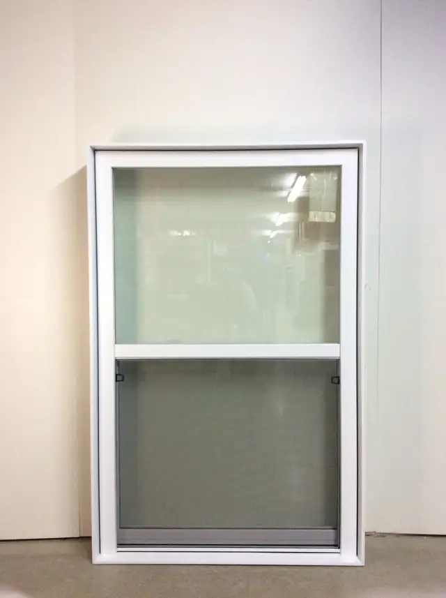 10403GP Fenêtre Guillotine PVC Blanc 1 sect 1 ouvr 40 x 61 1/2