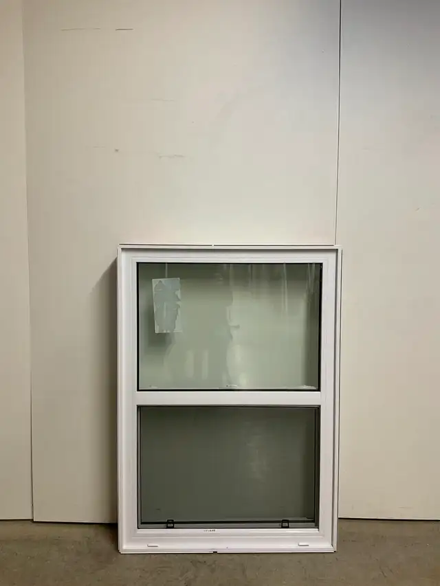 10736GP Fenêtre Guillotine PVC Blanc Guillotine simple 32 x 45