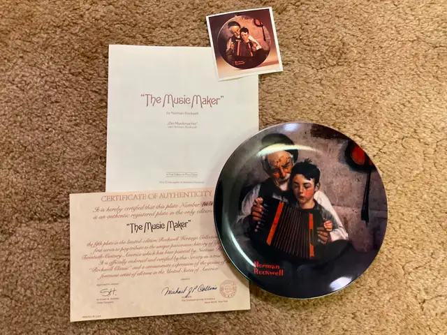 Decorative Plates - Photo 2