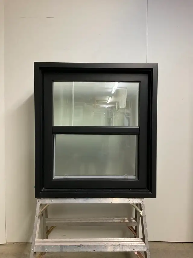 10873GH Fenêtre Guillotine HYBRIDE Noir   33 1/2 x 36 3/4