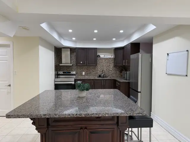 Private basement apartment in Markham