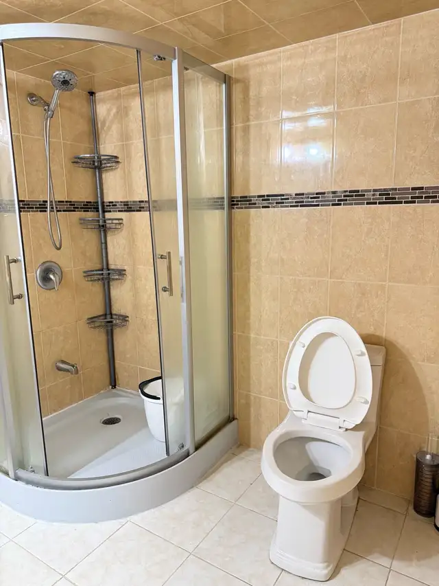 Private basement apartment in Markham - Photo 6