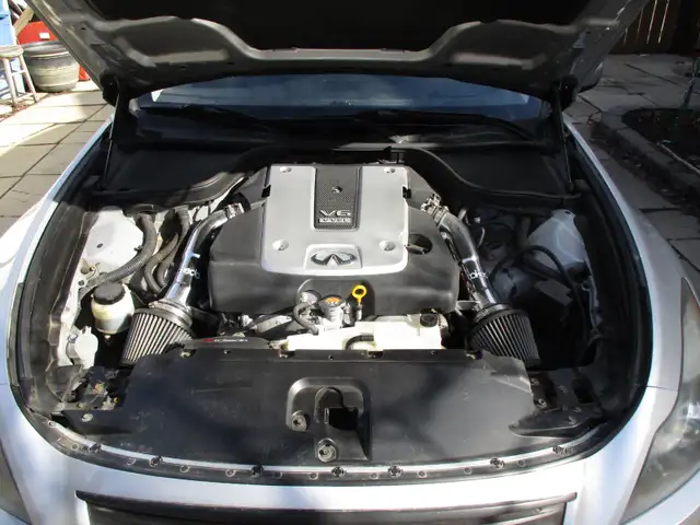 2011 Infiniti G37X coupe