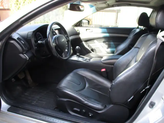 2011 Infiniti G37X coupe - Photo 6