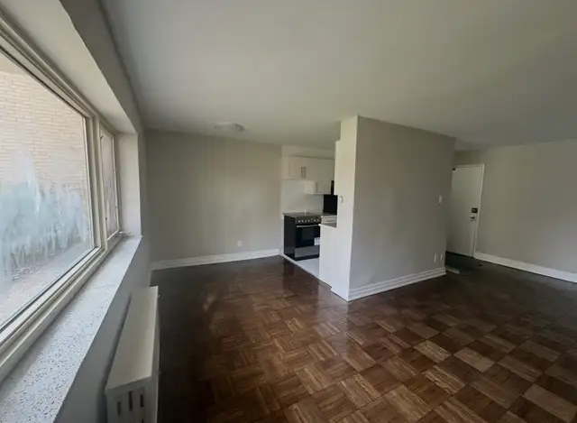 836 Roselawn Avenue ( walk to Subway ) - Photo 2