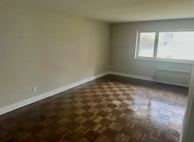 836 Roselawn Avenue ( walk to Subway ) - Photo 8