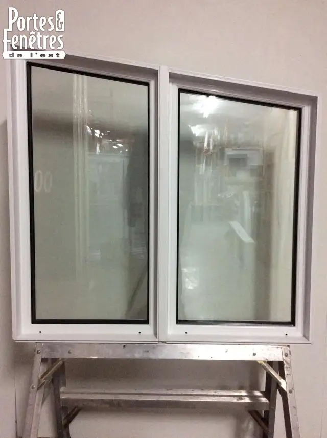 9220fp Fenêtre Fixe PVC 2 Sections Trapèze 35 x 34 1/2 x 28 3/4