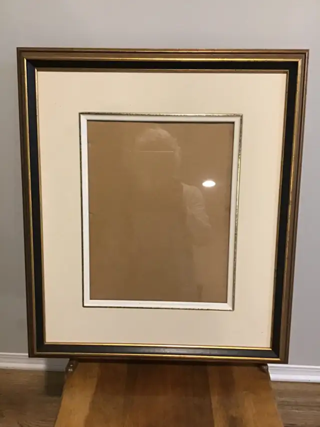 WOOD PHOTO FRAME