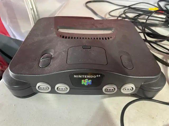 Nintendo 64 console! $100! 2 controllers! - Photo 2