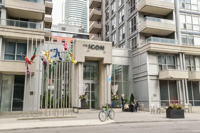 Accommodation, family environment, Furnished Den/Room, King/John