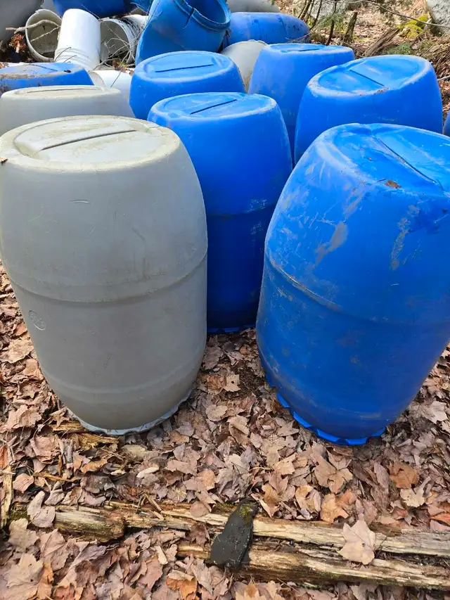 Barrels plastic and metal