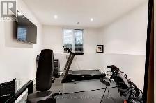 2 bedrooms available for rent in Oakville house river oaks area - Photo 9
