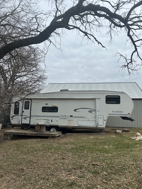2003 Rockwood 5th wheel camper