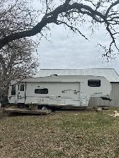2003 Rockwood 5th wheel camper