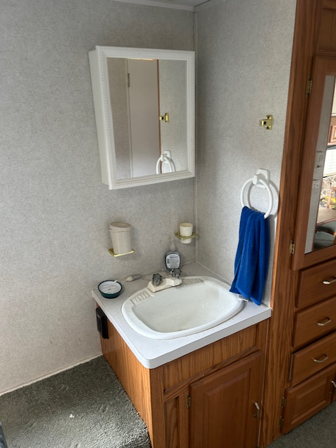 2003 Rockwood 5th wheel camper - Photo 9