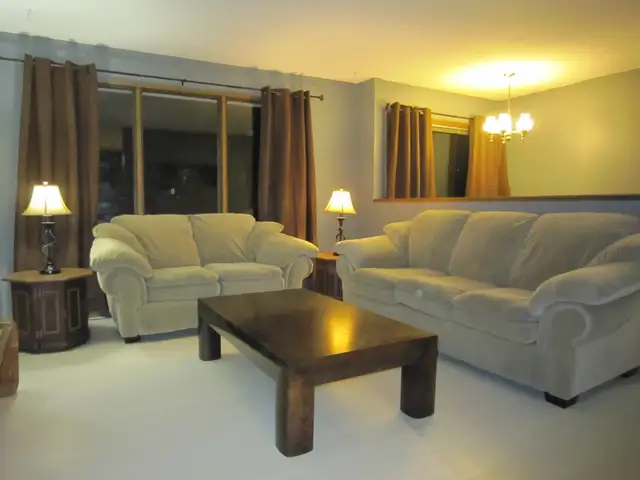 Fully Furnished Room $500.00/month Black Diamond - Utls/Int Incl - Photo 3
