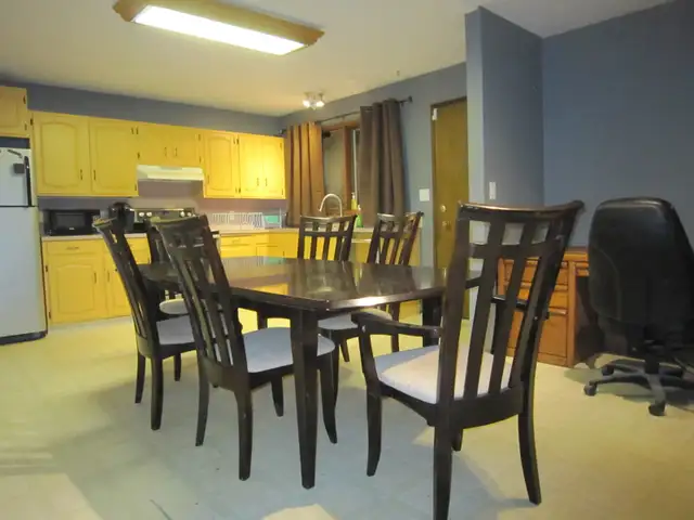 Fully Furnished Room $500.00/month Black Diamond - Utls/Int Incl - Photo 5