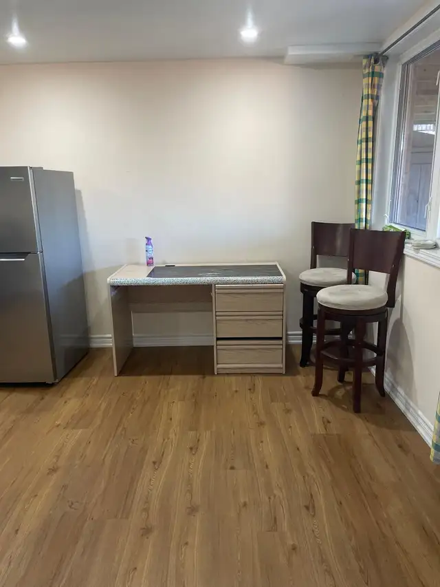 Walkout Basement for rent -Brampton, Sandalwood Pwky & Torbram - Photo 3