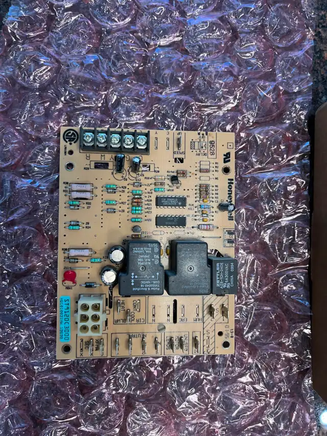NEW OEM HONEYWELL CIRCUIT BOARD - Photo 3