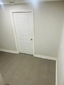 2 BEDROOM BASEMENT FOR RENT - Photo 4