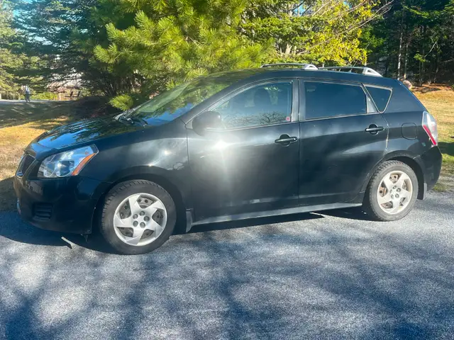 2008 Pontiac Vibe - Photo 2