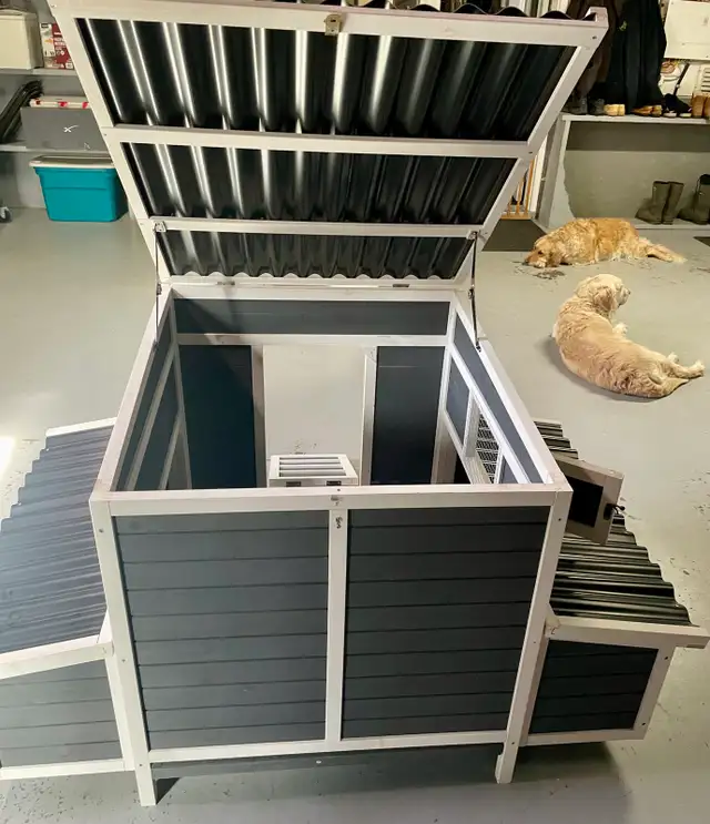 NEW chicken coop, galvanized steel fencing - Photo 3