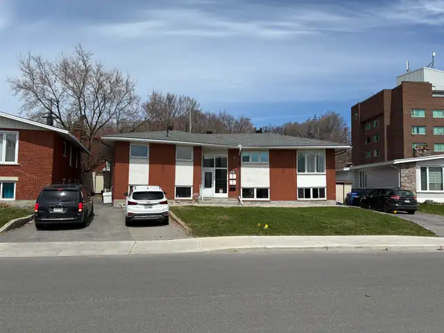 Fully Renovated 2-Bed, 1 Bath, All-Inclus - Photo 3