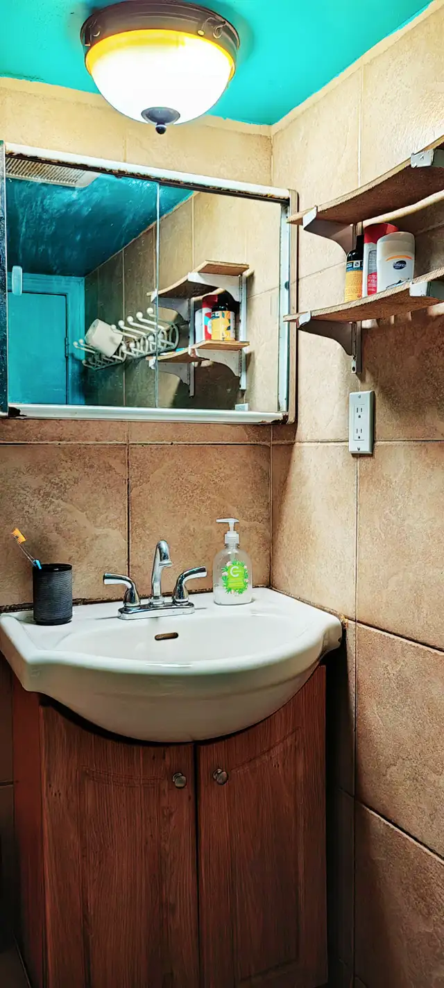 Move In Right Now! - Photo 7