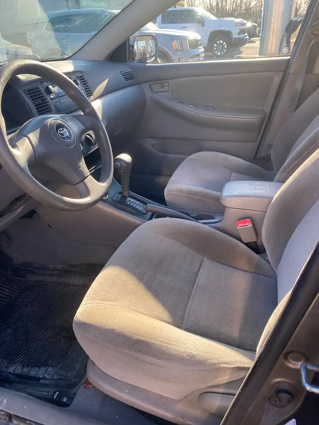 2004 Toyota Corolla - Photo 3