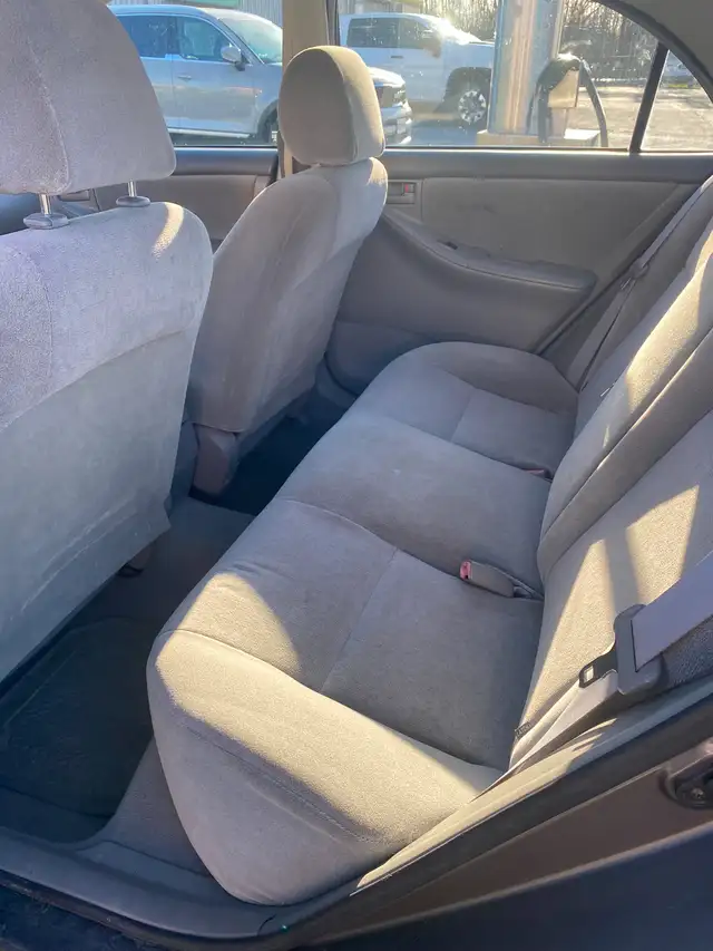 2004 Toyota Corolla - Photo 4