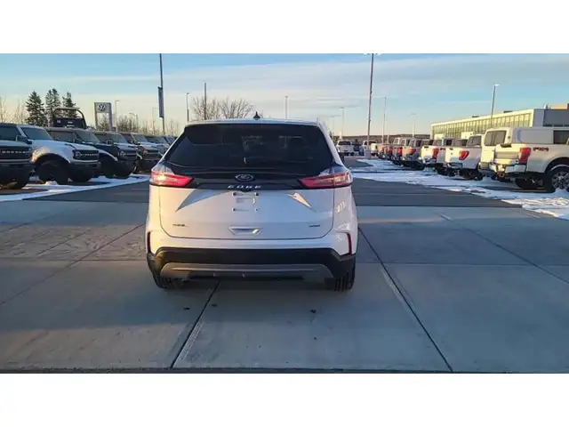 2024 Ford Edge SEL - Photo 3