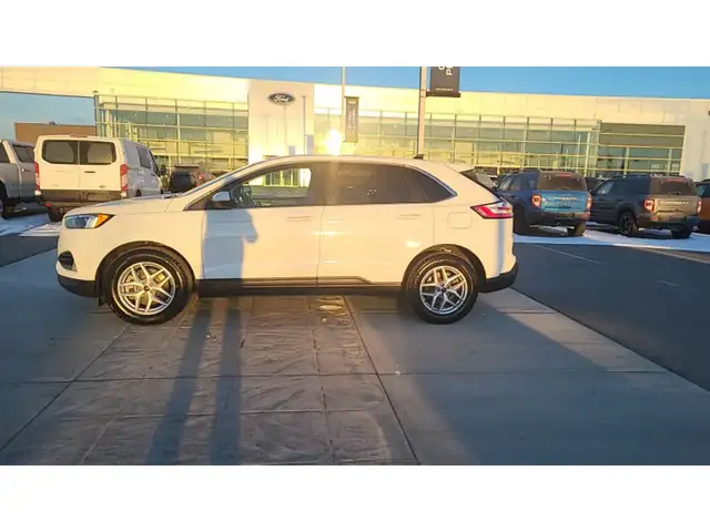 2024 Ford Edge SEL - Photo 5