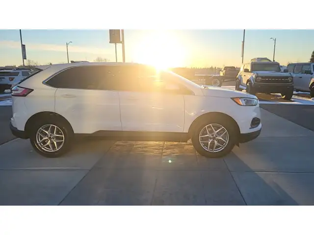 2024 Ford Edge SEL - Photo 9