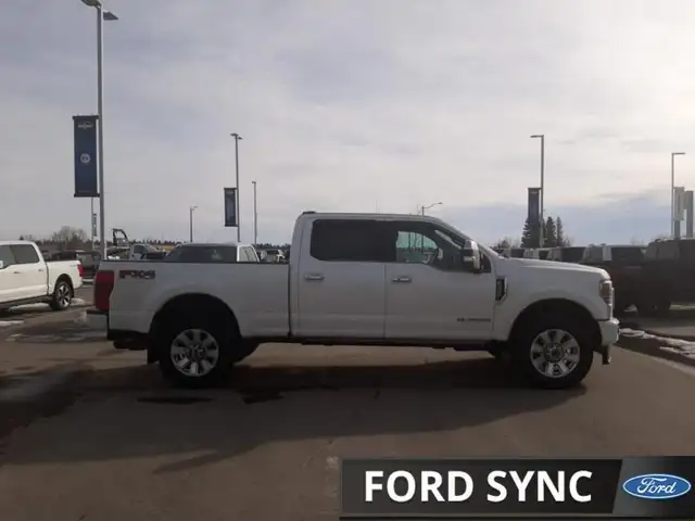 2022 Ford F-350 PLATINUM - Photo 4