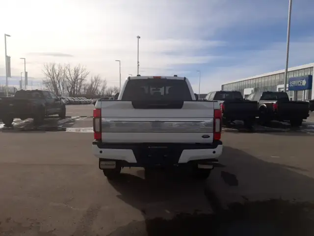 2022 Ford F-350 PLATINUM - Photo 6