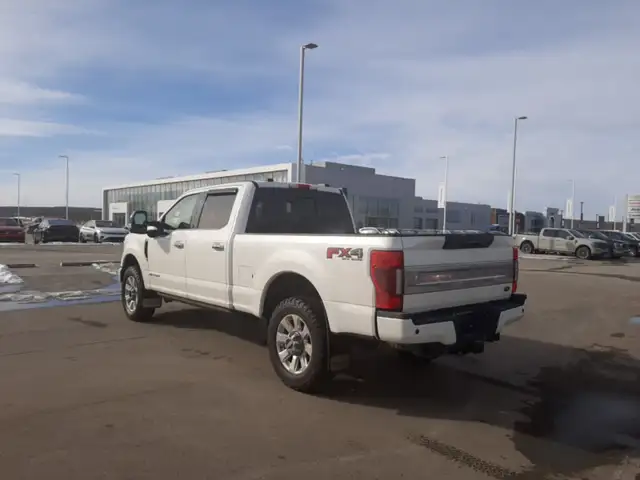 2022 Ford F-350 PLATINUM - Photo 7