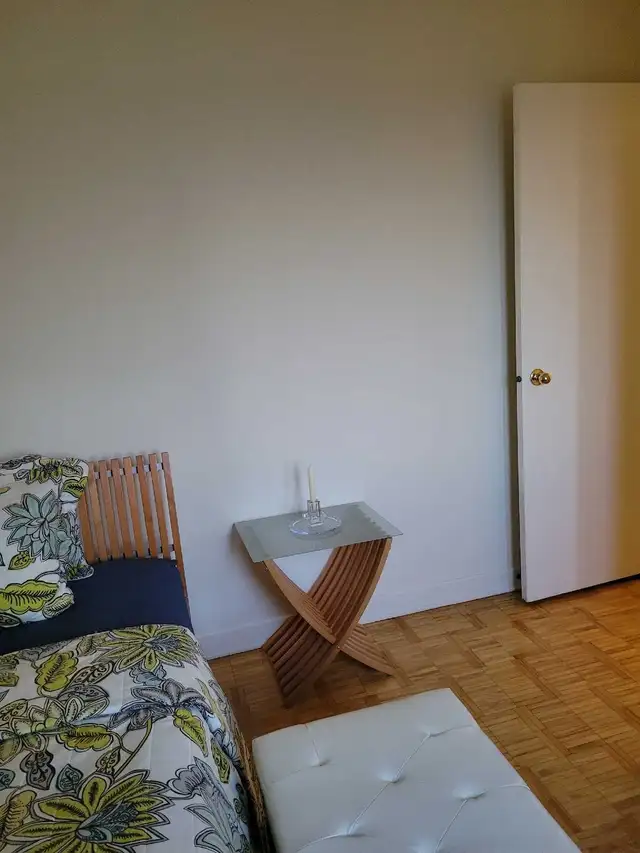 Room for Rent in a 2 bedroom apartment - Photo 2