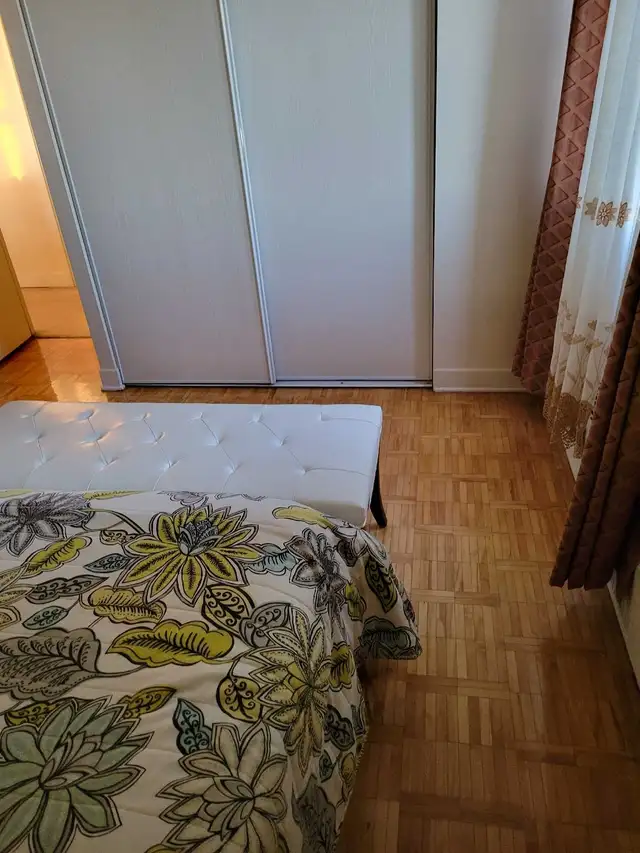 Room for Rent in a 2 bedroom apartment - Photo 4