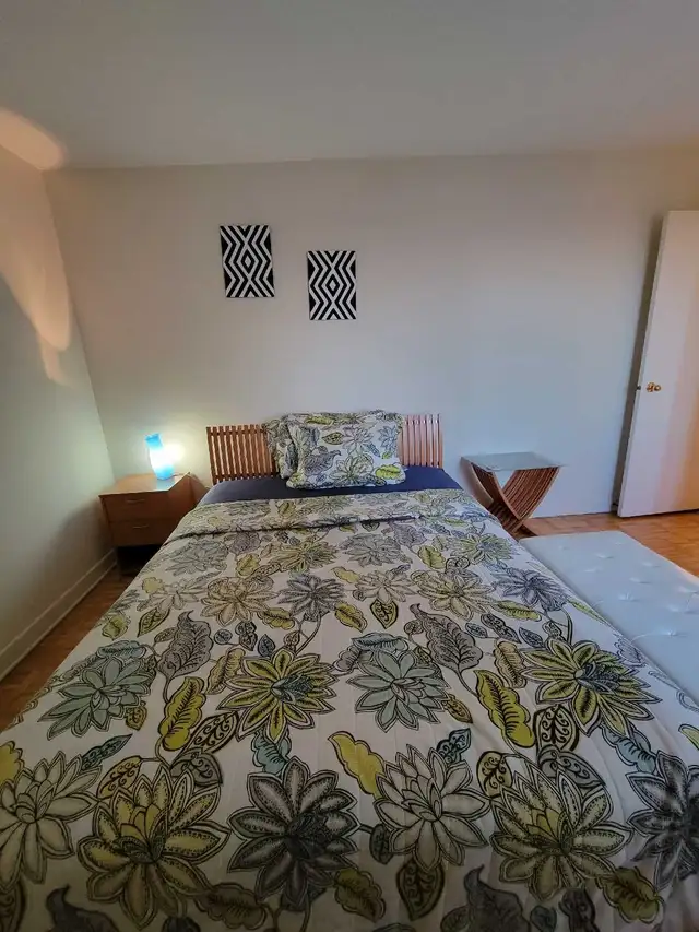 Room for Rent in a 2 bedroom apartment - Photo 6