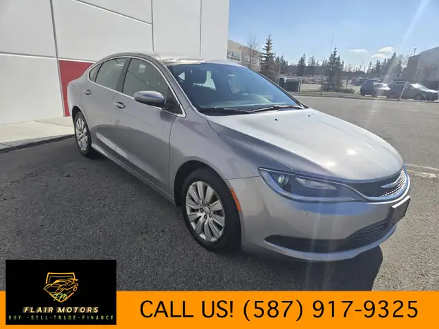 2015 Chrysler 200 (One owner) - Photo 3