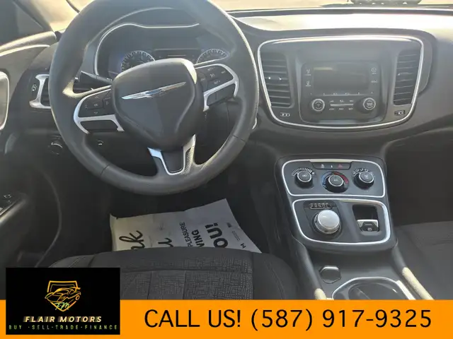 2015 Chrysler 200 (One owner) - Photo 6