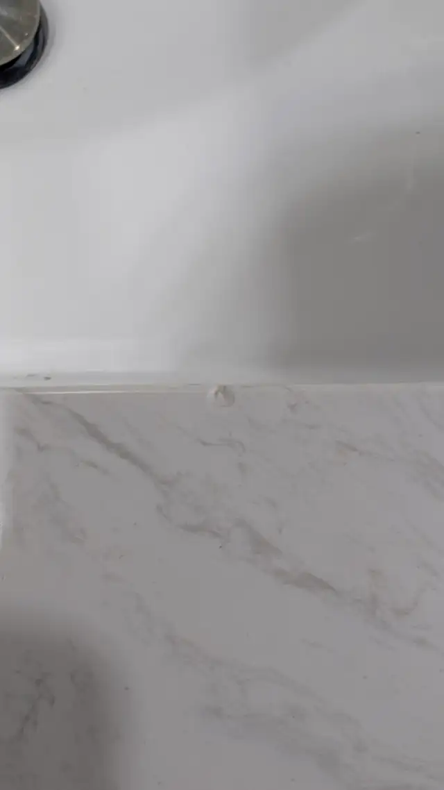 60' white vanity and tap - Photo 4