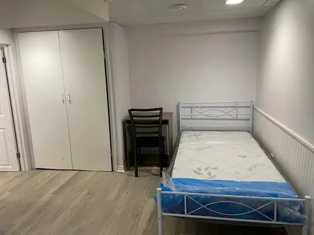 One private room available in Scarborough - Photo 2