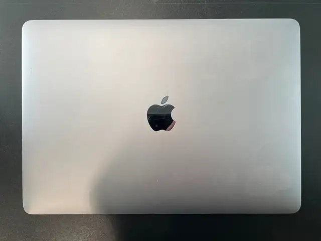 Apple MacBook Pro, 2016, 250GB, Touch Bar. - Photo 2