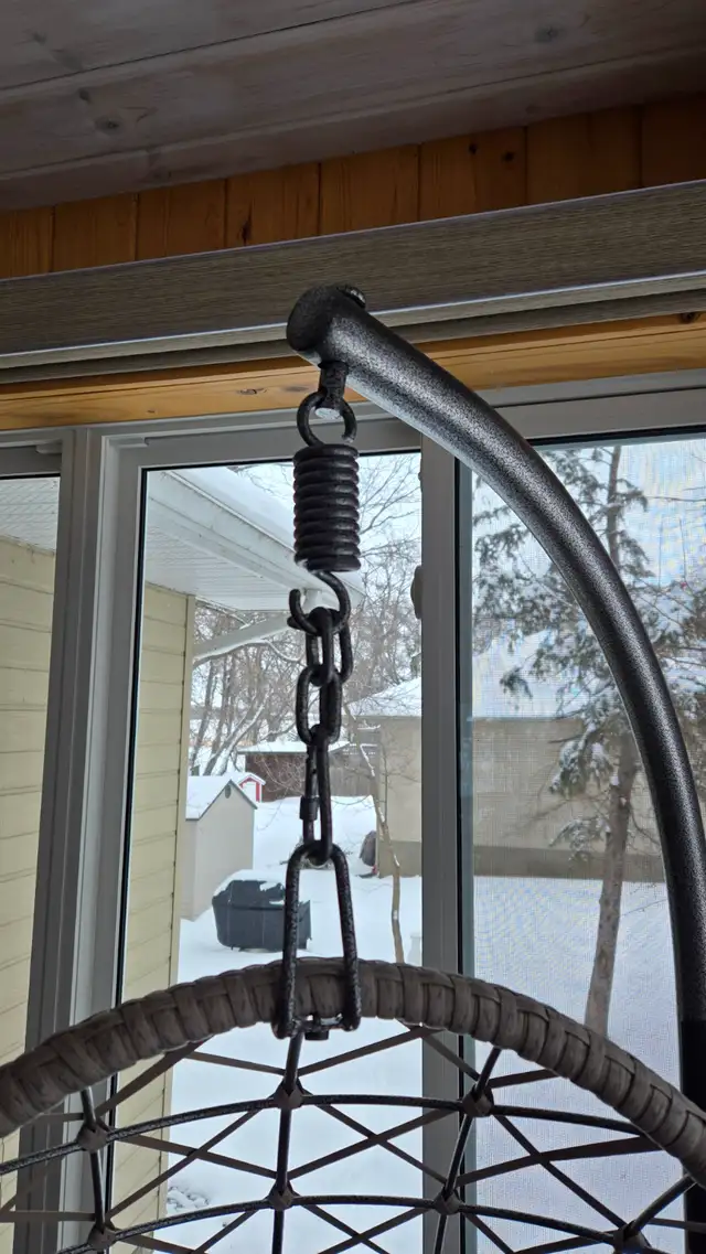 Patio swinging basket chair. Like new condition. - Photo 4