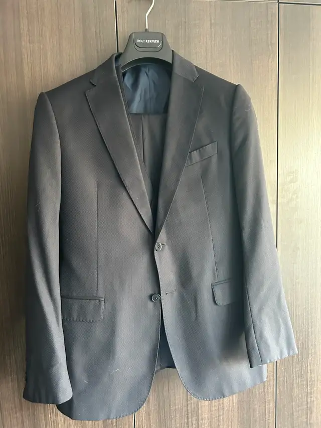 Dark Navy Armani Collezioni 3-Piece Suit – Size 48