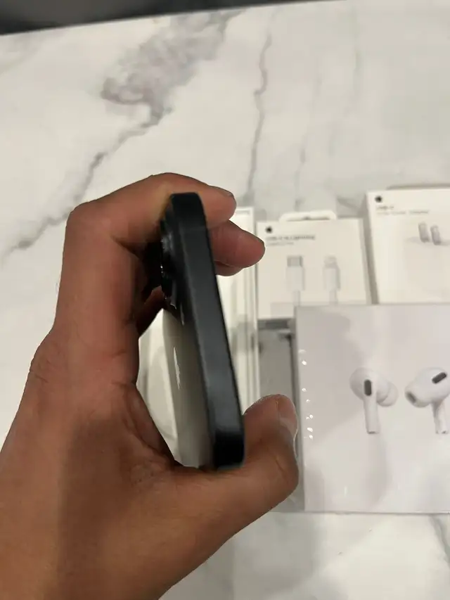 iPhone 16 128gb 91% battery Airpods/Adapter Pkg/Delivery - Photo 3