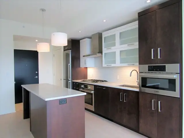 21-014 Upscale condo, 10 min walk to QEII hospital - Photo 2